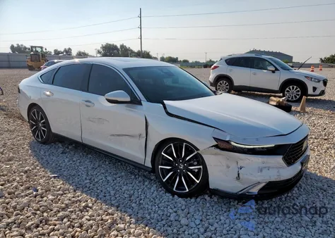 2025 Honda Accord Touring Hybrid z USA, uszkodzony, nr VIN 1HGCY2F84SA008048